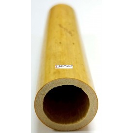 Arundo donax en tubos