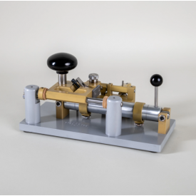 Máquina Rieger para el afilado de las palas de fagot