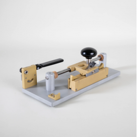 Máquina para el gubiado de palas de fagot Rieger