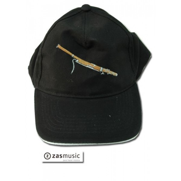 Gorra con un fagot bordado.